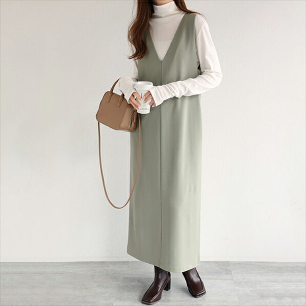 Sleeveless V-Neck Knee-Length Dress