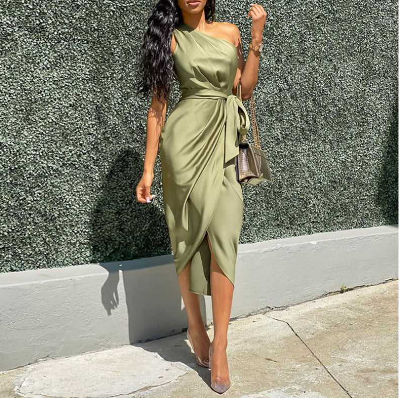 Slightly off-the-shoulder irregular strap dress