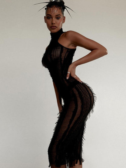 Slim-fitting dress