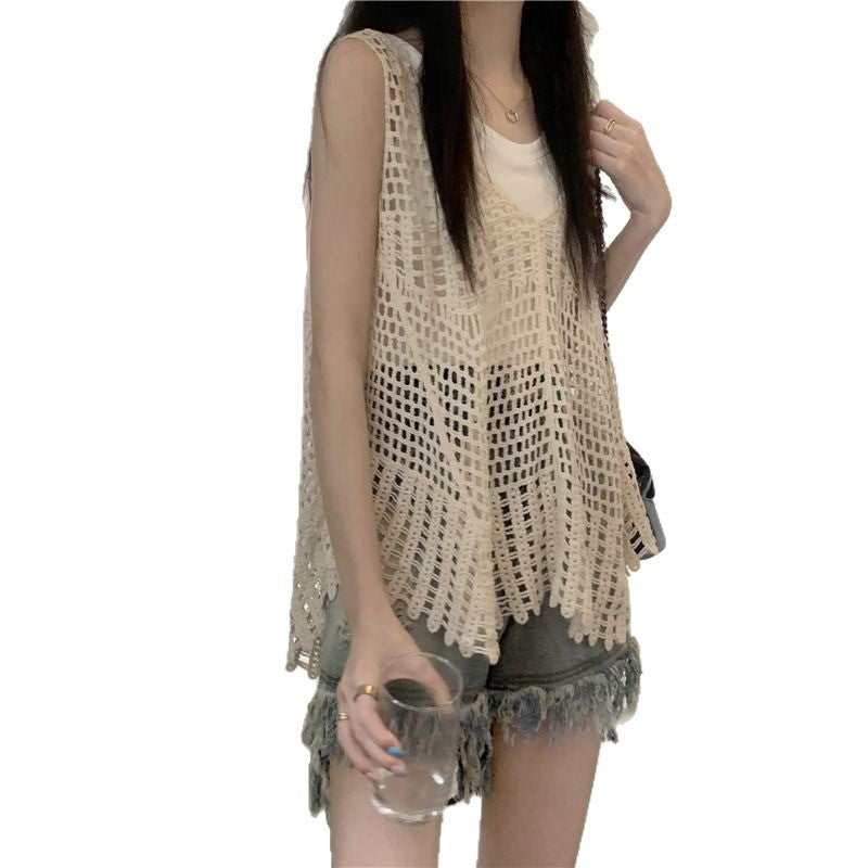 Slimming halter cutout blouse