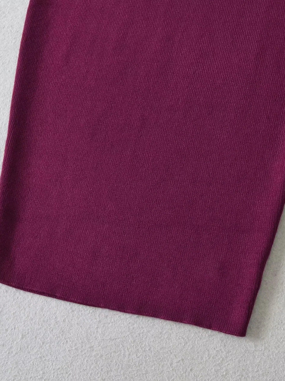 Slimming knitted midi skirt