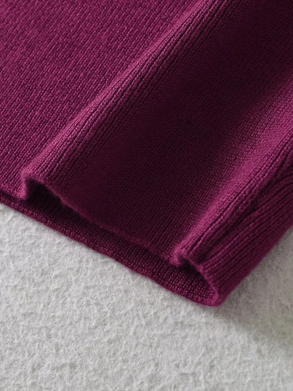 Slimming knitted midi skirt