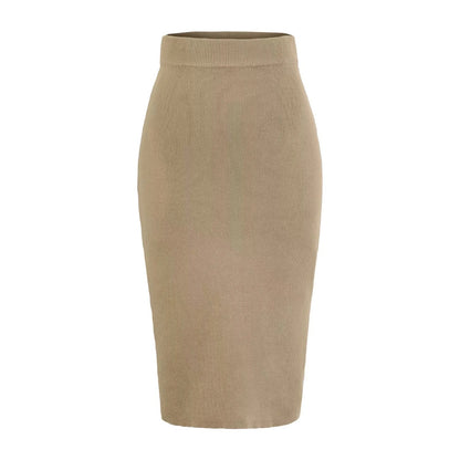 Slimming knitted midi skirt