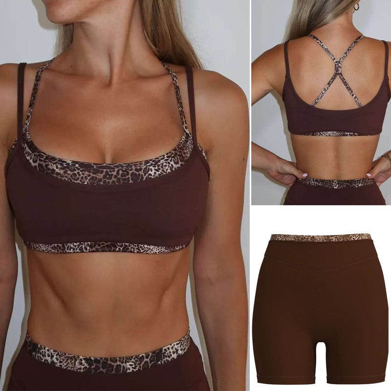 Slimming Quick-Dry Line-Patterned Yoga Fitness Set with Chest Pads, High Waist, and Butt-Lifting Features