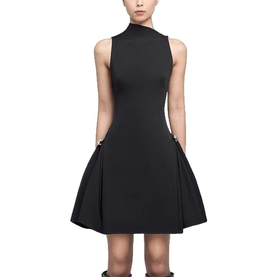 slimming sleeveless dress