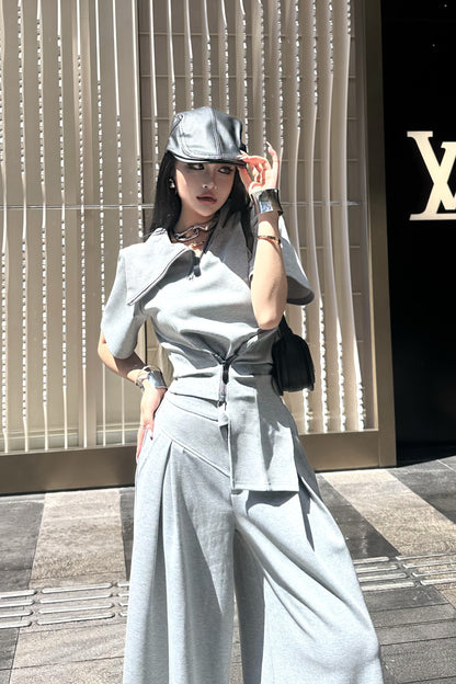 Slimming wide-leg pants