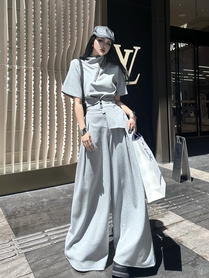 Slimming wide-leg pants
