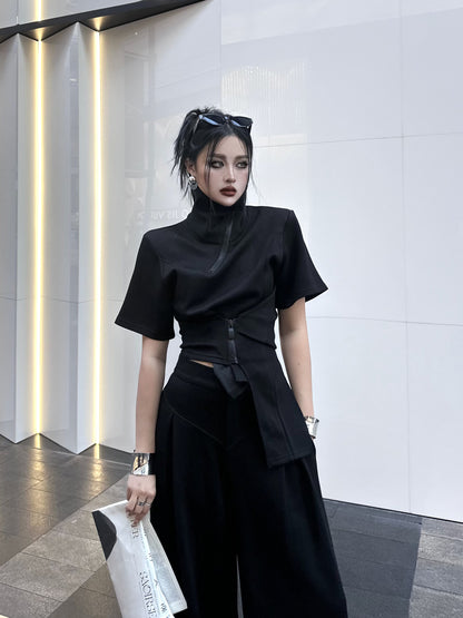 Slimming wide-leg pants