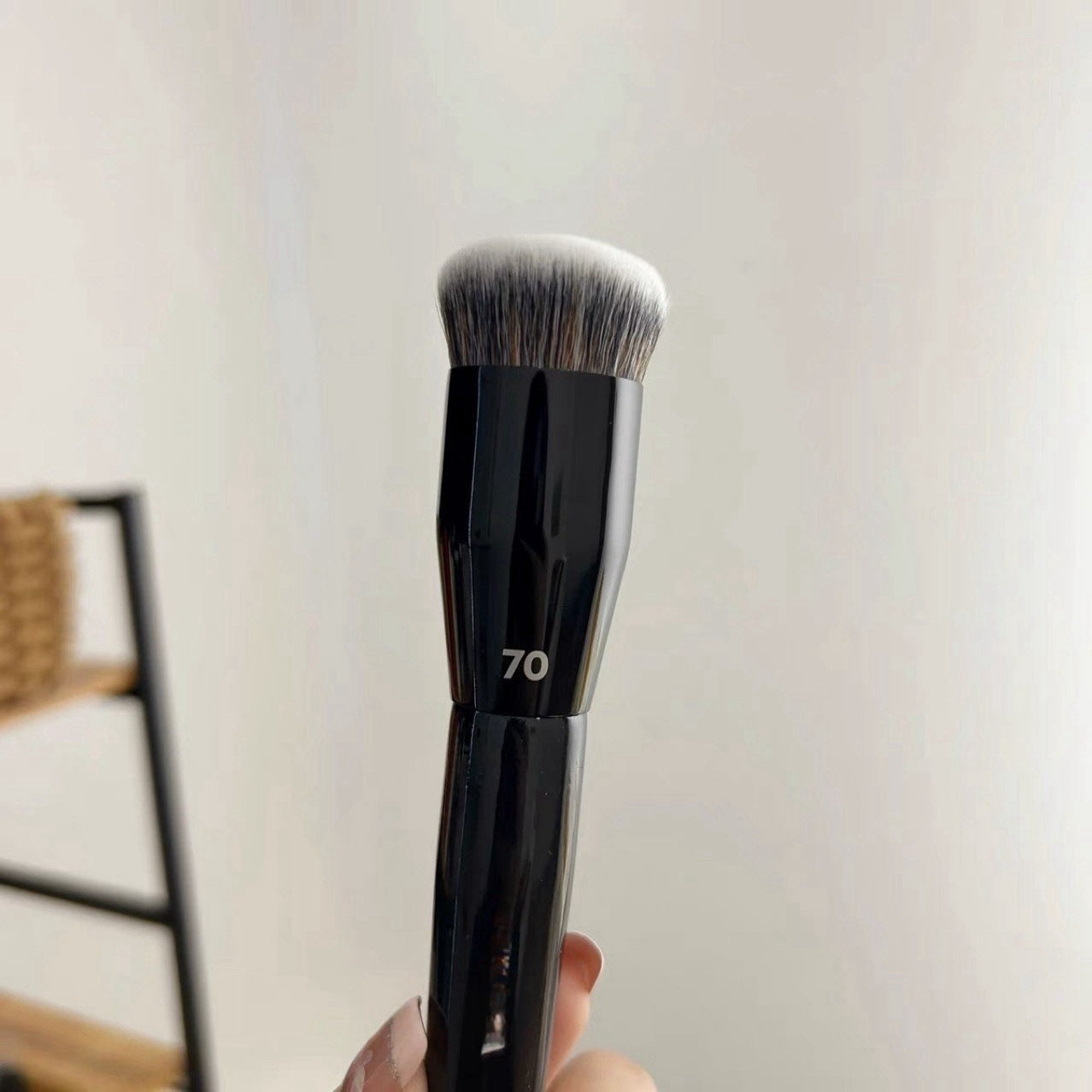 Slope-shaped Concealer Foundation Makeup Brush