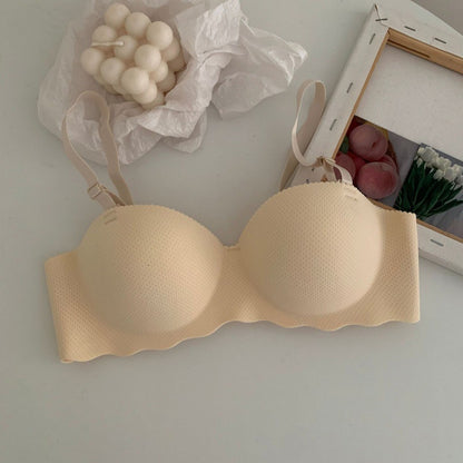 Small breast close-knit bra without underwire