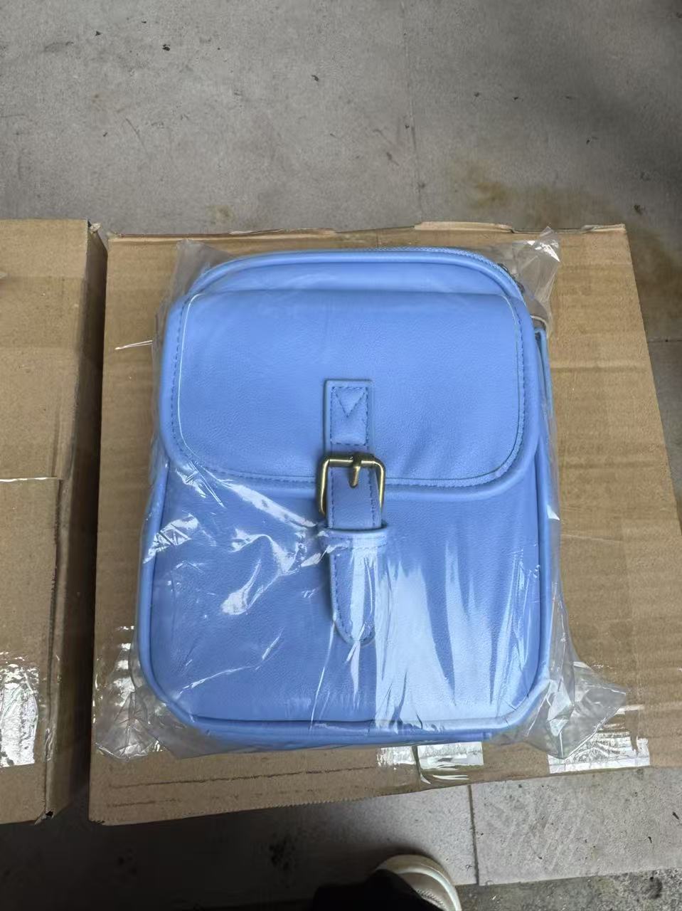 Small crossbody bag
