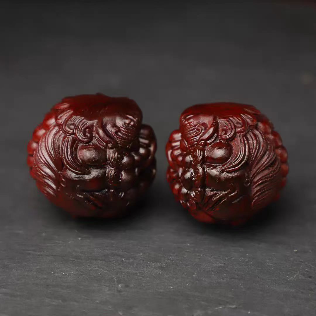 Small leaf rosewood carving