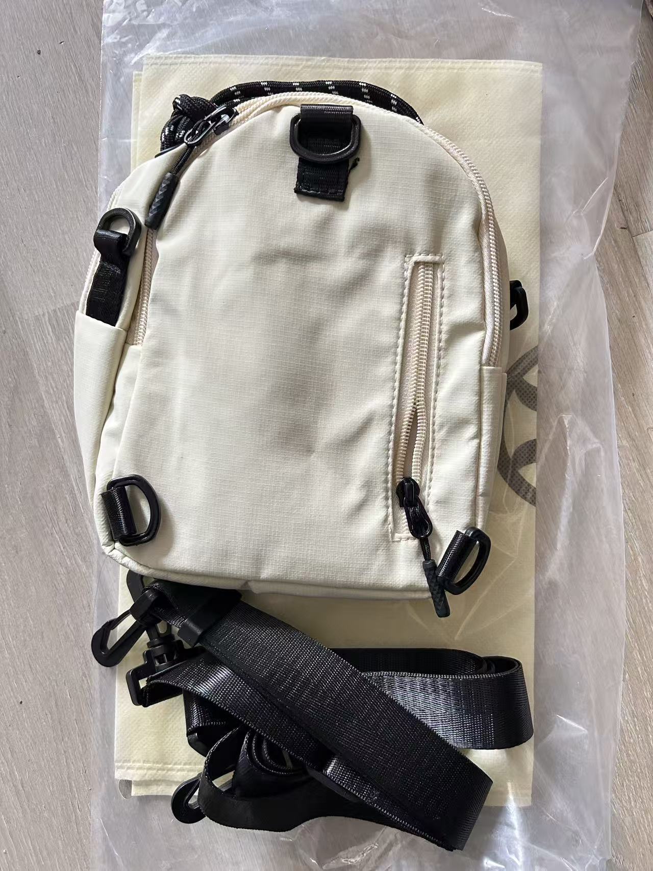 Small Shell Crossbody Bag