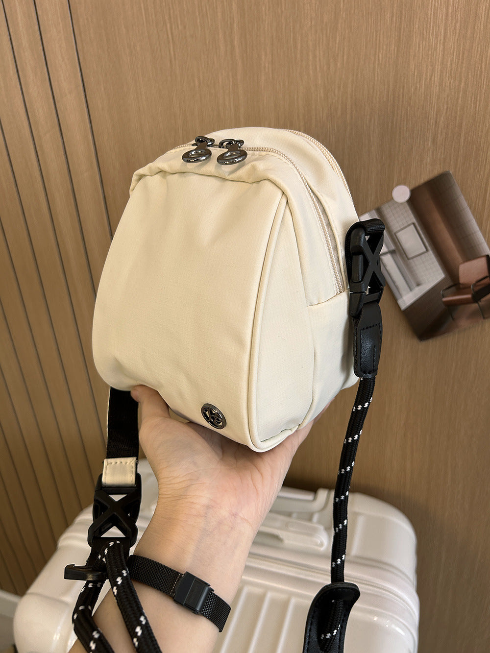 Small Shell Crossbody Bag