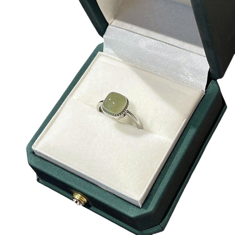 Small sugar cube ring