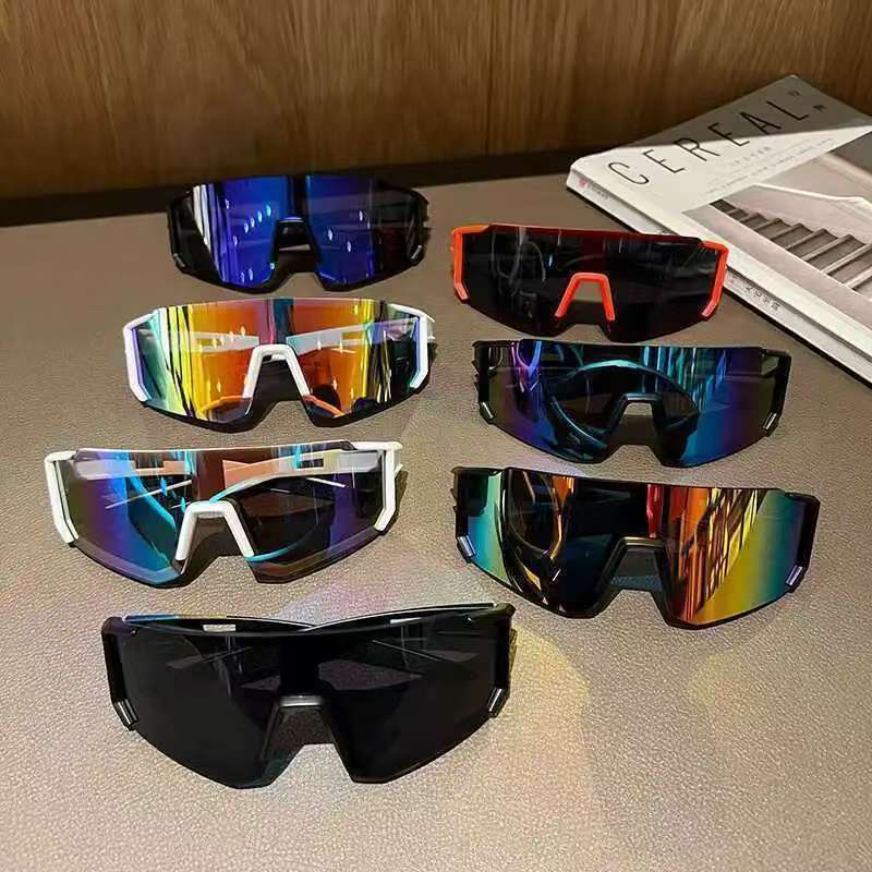 Smart Color-Changing Polarized Sports Glasses