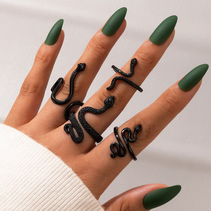 Snake Pattern Retro Ring