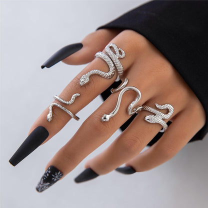 Snake Pattern Retro Ring