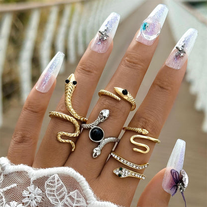 Snake Pattern Retro Ring