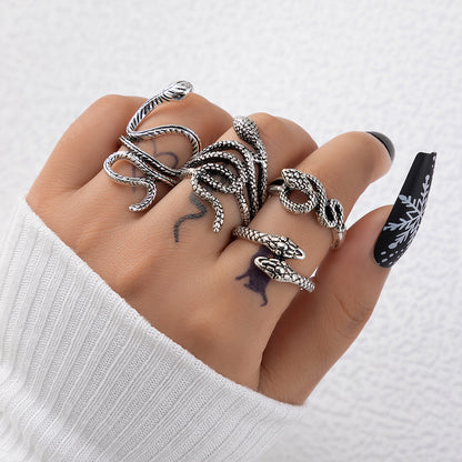 Snake Pattern Retro Ring
