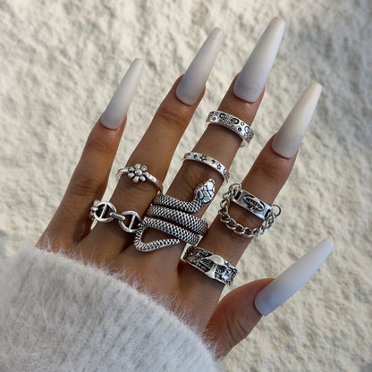 Snake Pattern Retro Ring