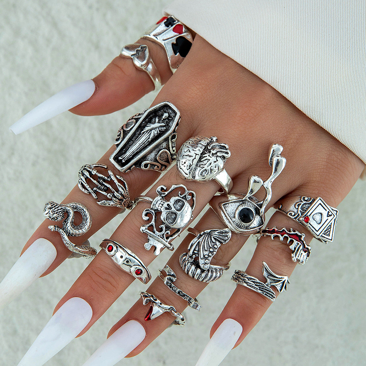 Snake Pattern Retro Ring