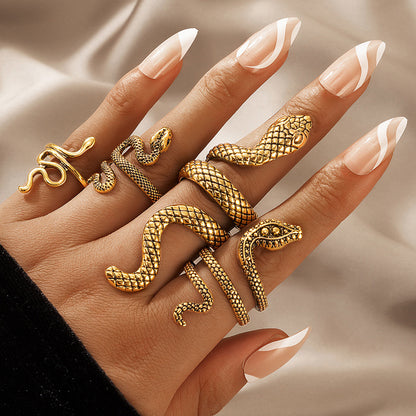 Snake Pattern Retro Ring