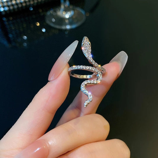 Snake-shaped zircon ring trendy geometric design