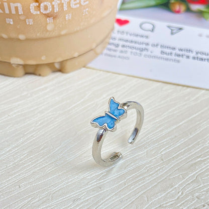 Snake-shaped zircon ring trendy geometric design