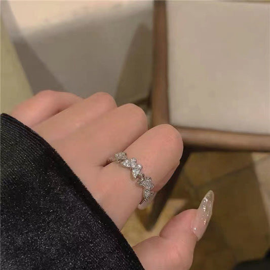 Snake-shaped zircon ring trendy geometric design