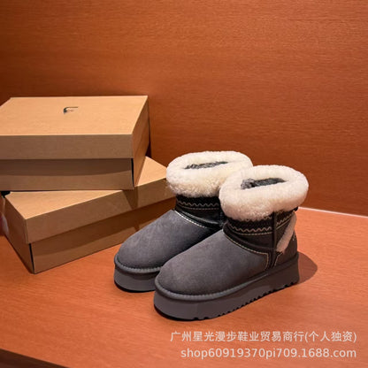 snow boots