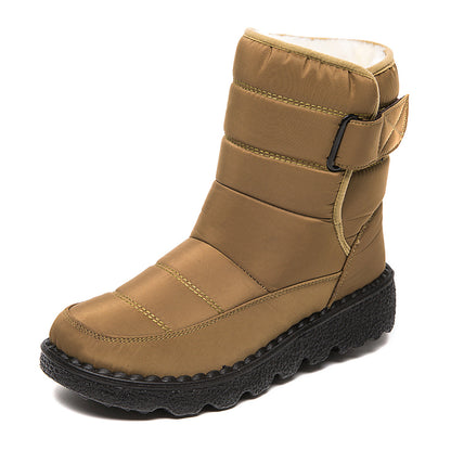 Snow boots with a high collar for women