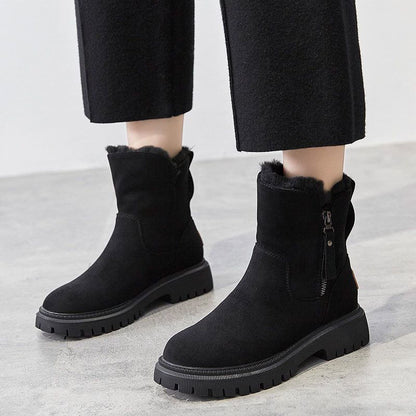 Snow boots with insulation for warmth