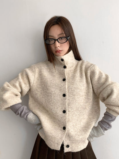 Soft and cozy turtleneck single-breasted cardigan
