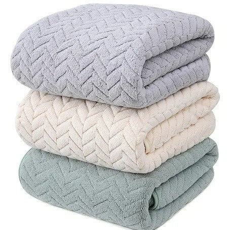 Soft Coral Fleece Bath Towel Set - Absorbent and Quick-Drying