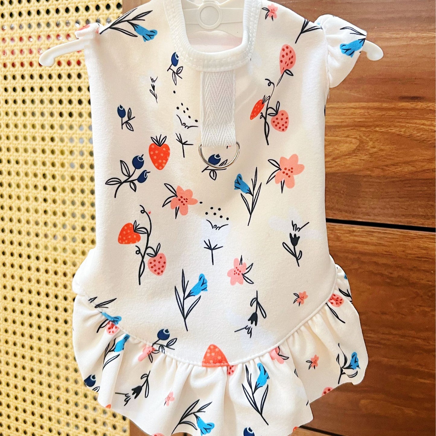 Soft Polyester Pet Dog Vest for Autumn and Winter