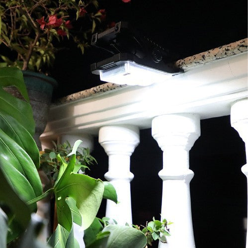Solar clip light