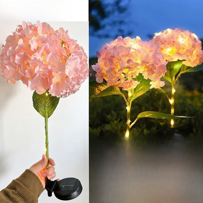 Solar courtyard light