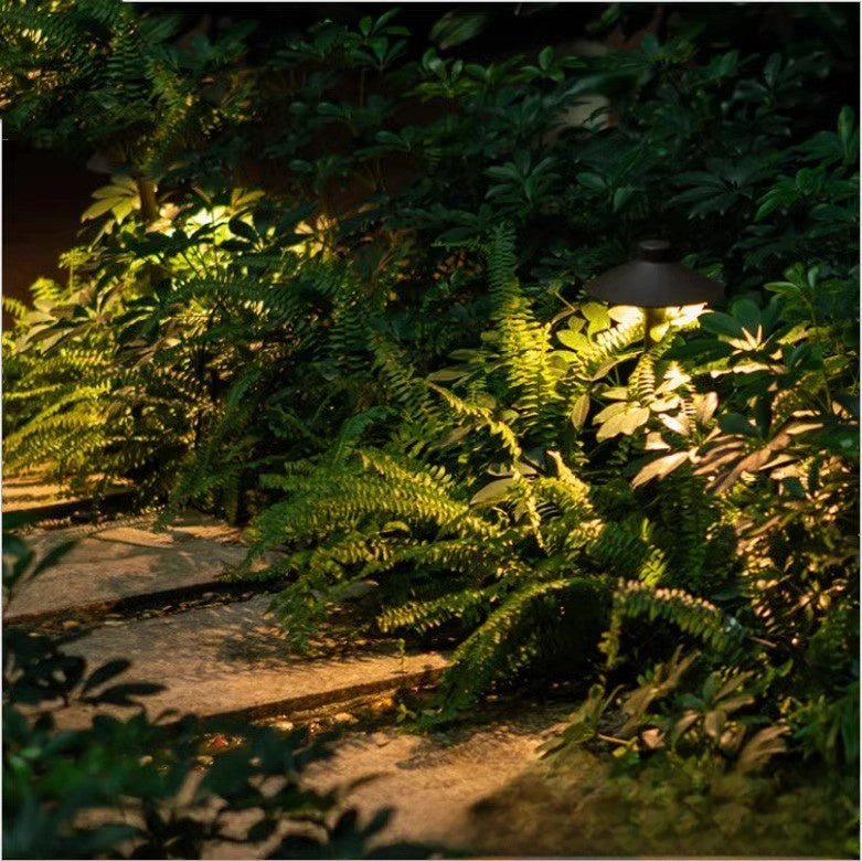 Solar garden lamp