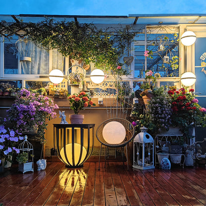 Solar garden light