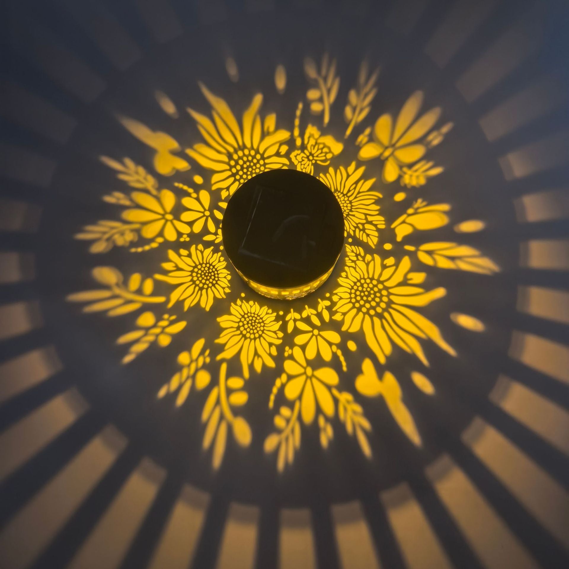 Solar lamp
