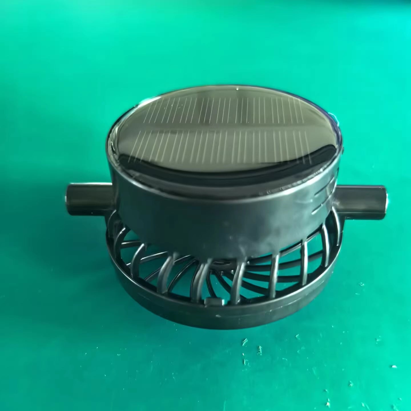 Solar-Powered Cooling Hat with USB Charging