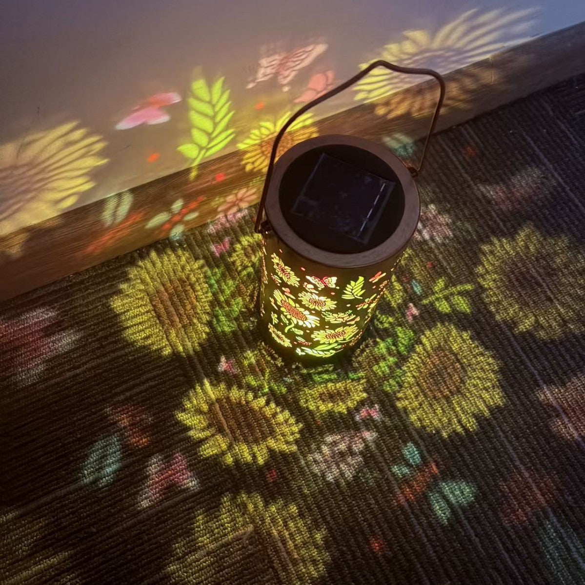 Solar Powered Decorative Outdoor Light