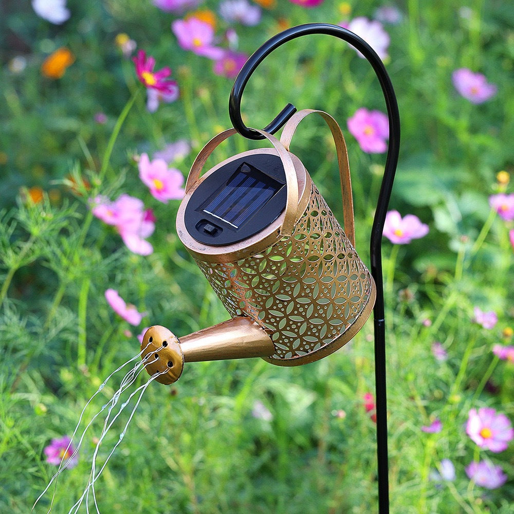 Solar-powered kettle lamp