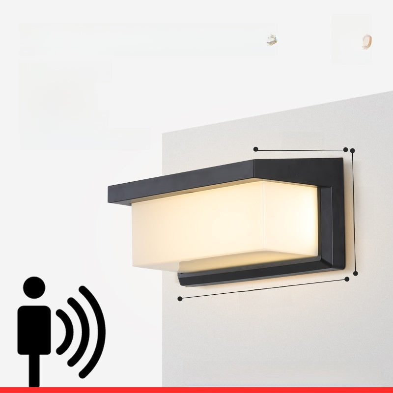 Solar wall light