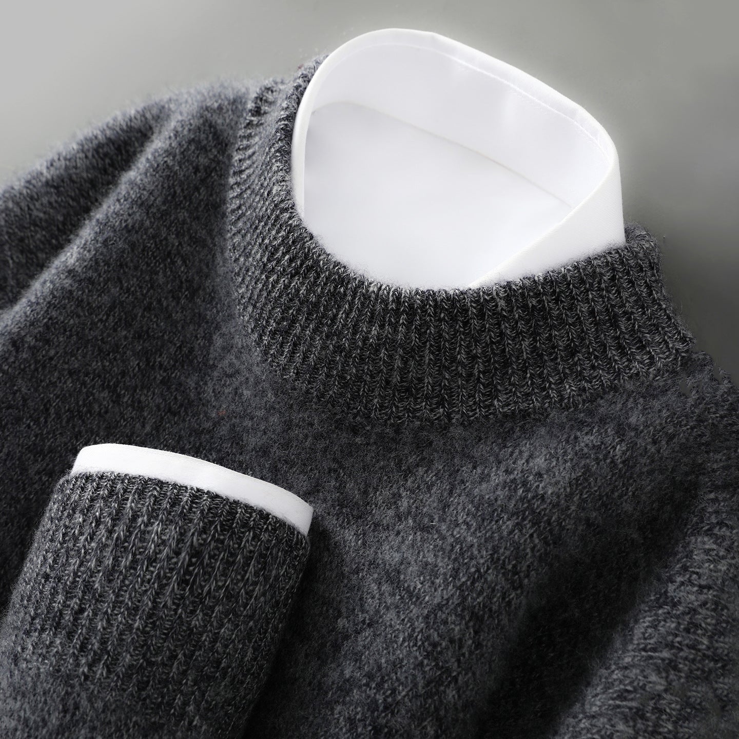 Solid-color base knitted wool sweater