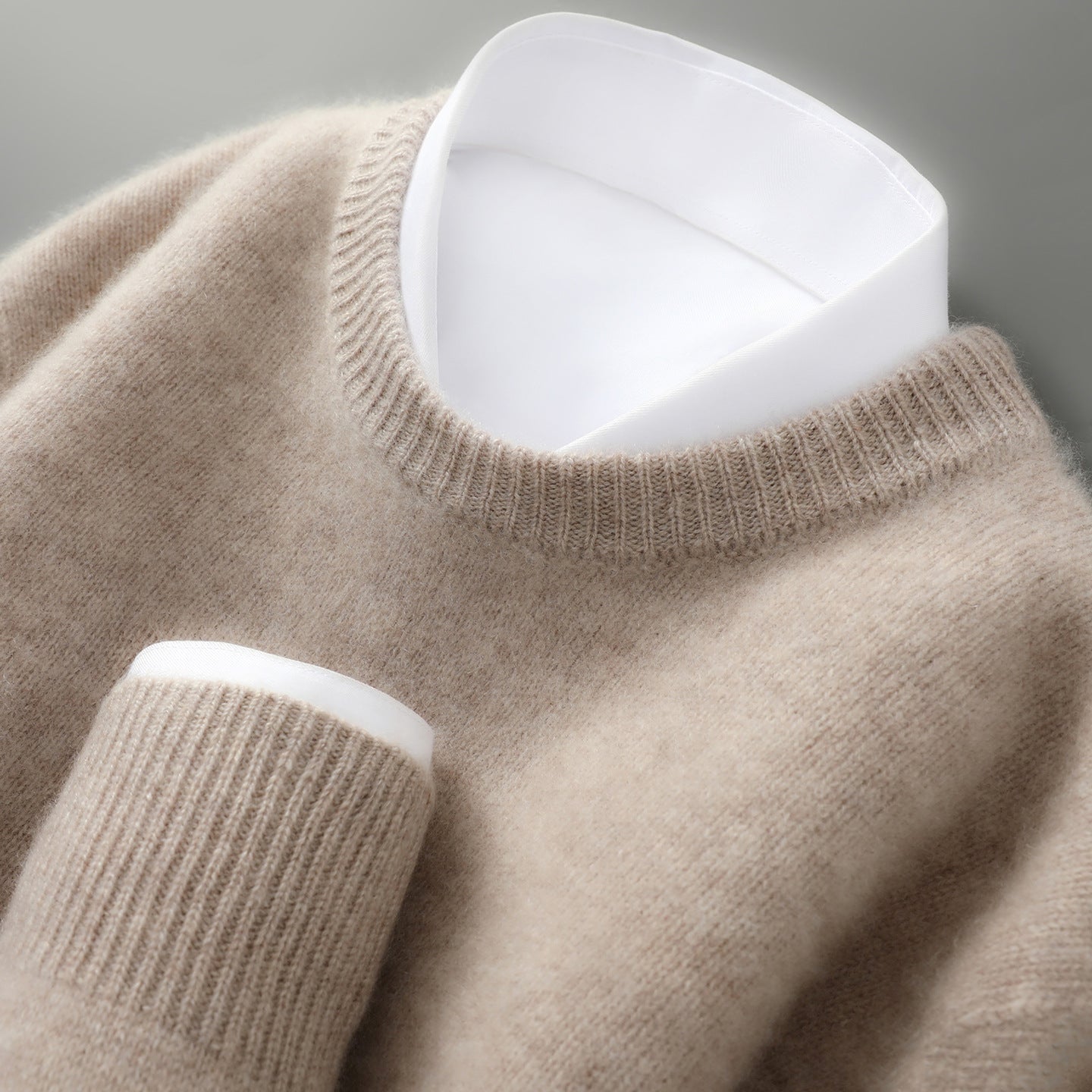 Solid-color base knitted wool sweater