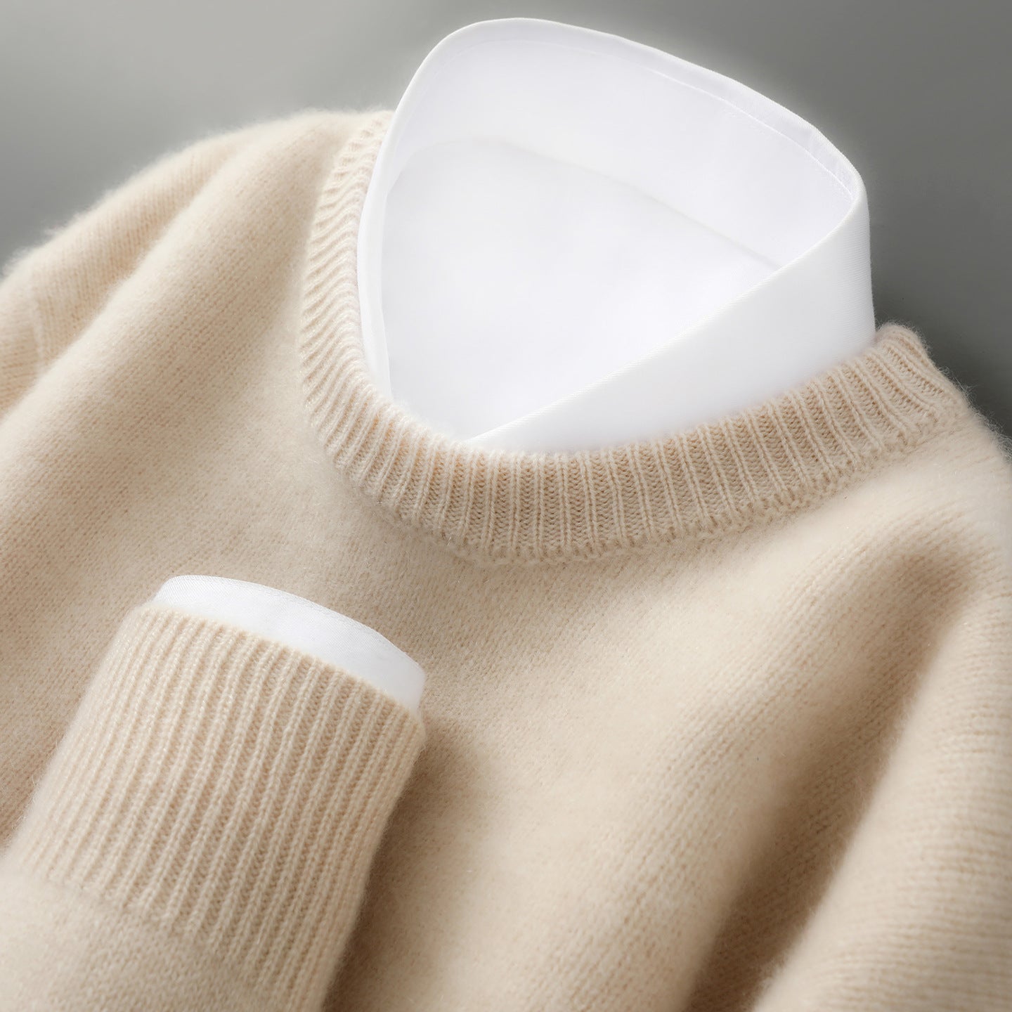 Solid-color base knitted wool sweater
