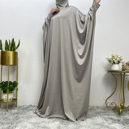 Solid-color batwing robe