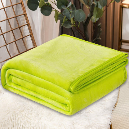 Solid-color flannel blanket